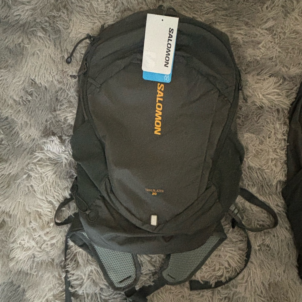 Salomon 20L hiking/running pack